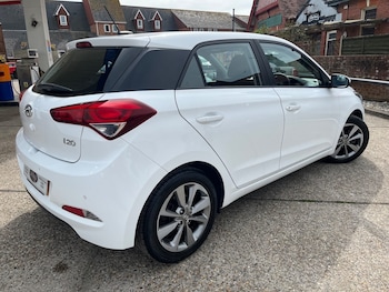 Used Hyundai i20 2016 for sale - 75643743: Photo