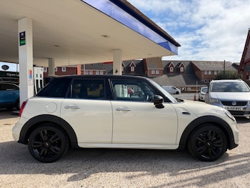 Used MINI Hatch 2015 for sale - 79478800: Photo