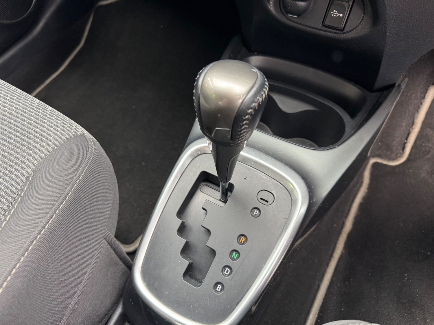 Used Toyota Yaris 2017 for sale - 76685599: Photo 19