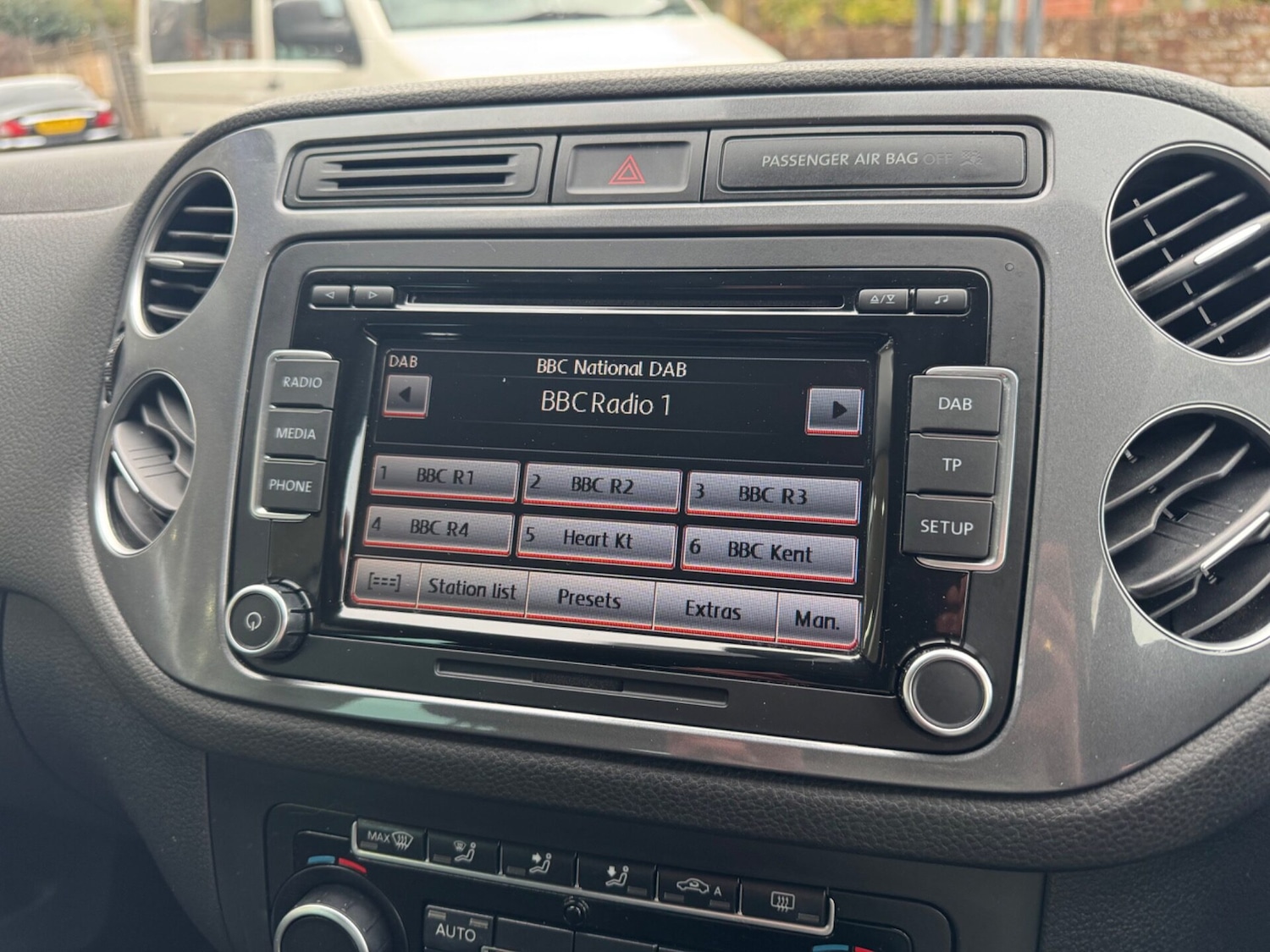 Used Volkswagen Tiguan 2011 for sale - 76156953: Photo 22