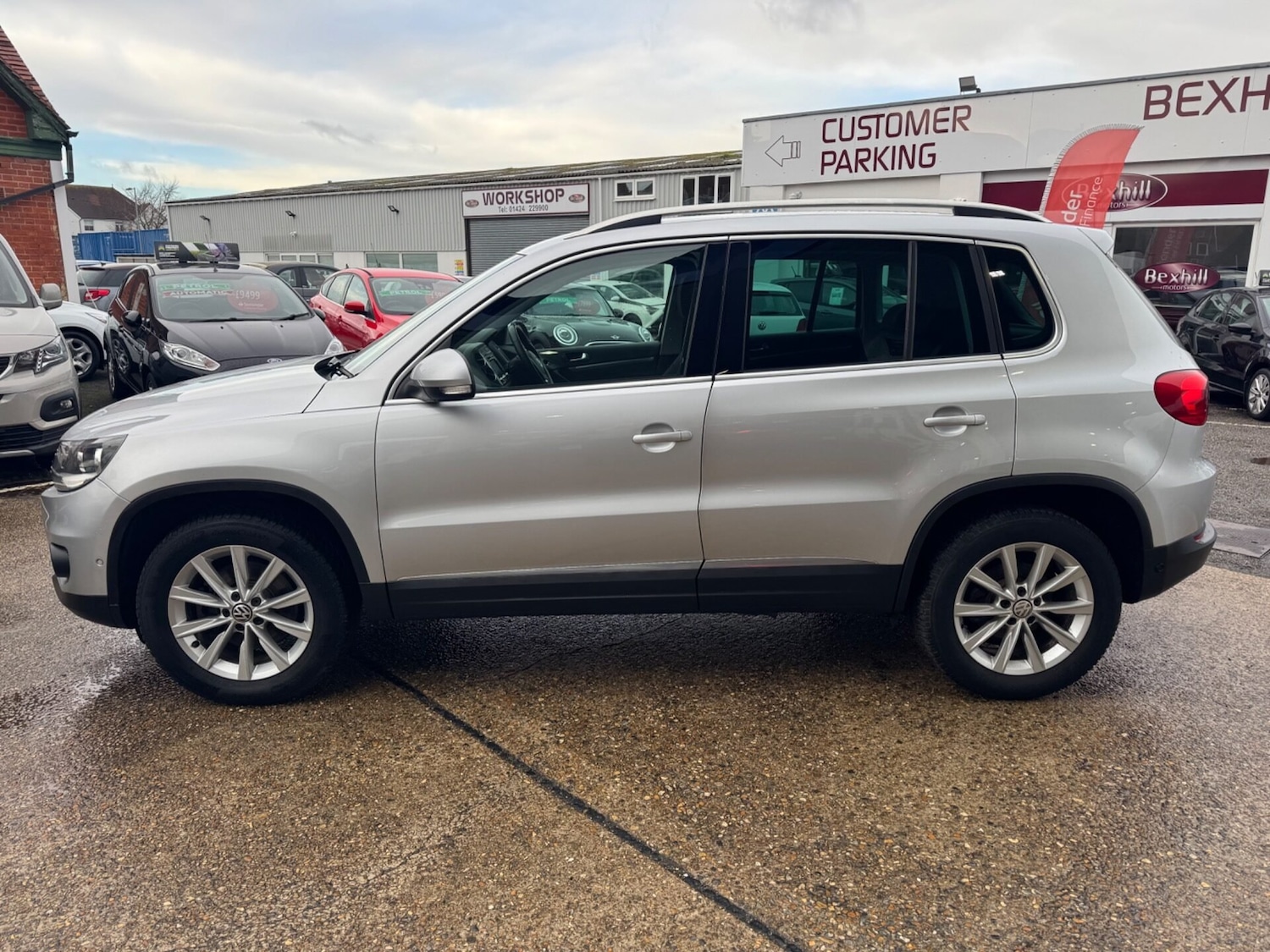 Used Volkswagen Tiguan 2011 for sale - 76156953: Photo 4