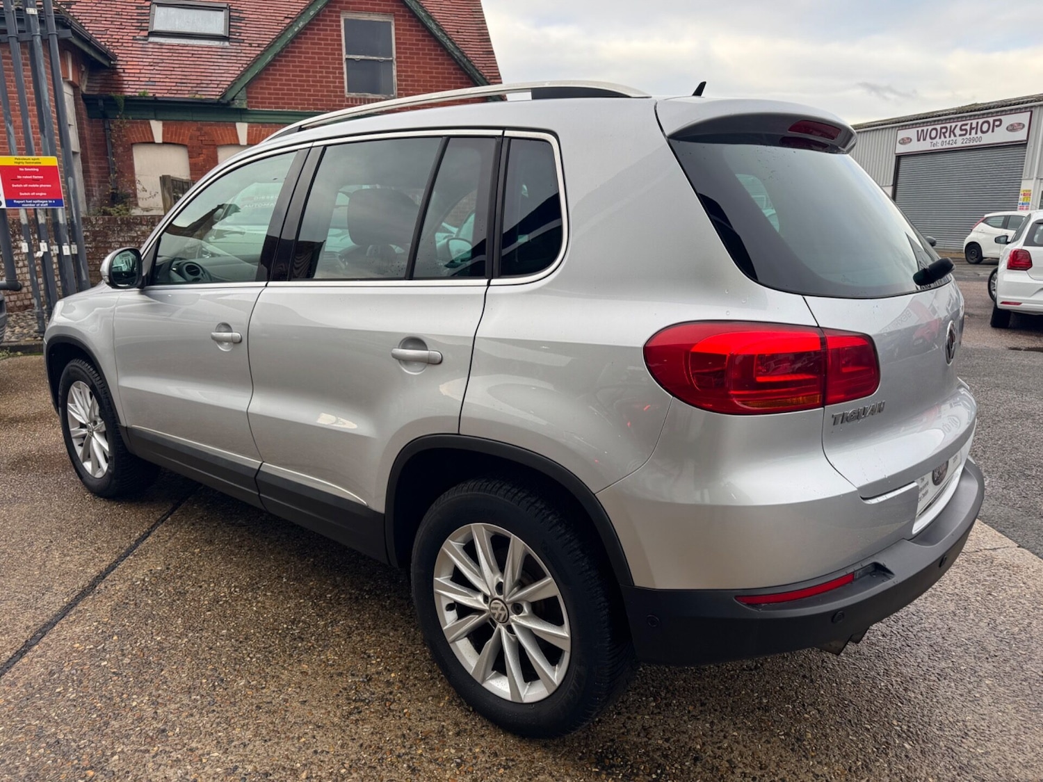 Used Volkswagen Tiguan 2011 for sale - 76156953: Photo 7