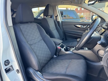 Used Nissan Qashqai 2017 for sale - 76406111: Photo