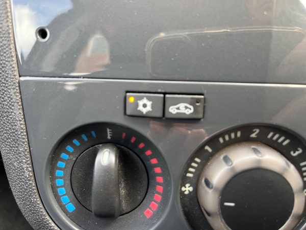 Used Vauxhall Corsa 2011 for sale - 76236480: Photo 18
