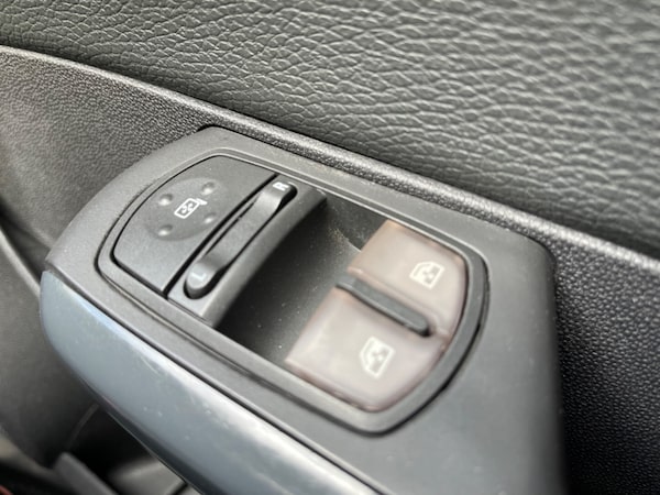 Used Vauxhall Corsa 2011 for sale - 76236480: Photo 23