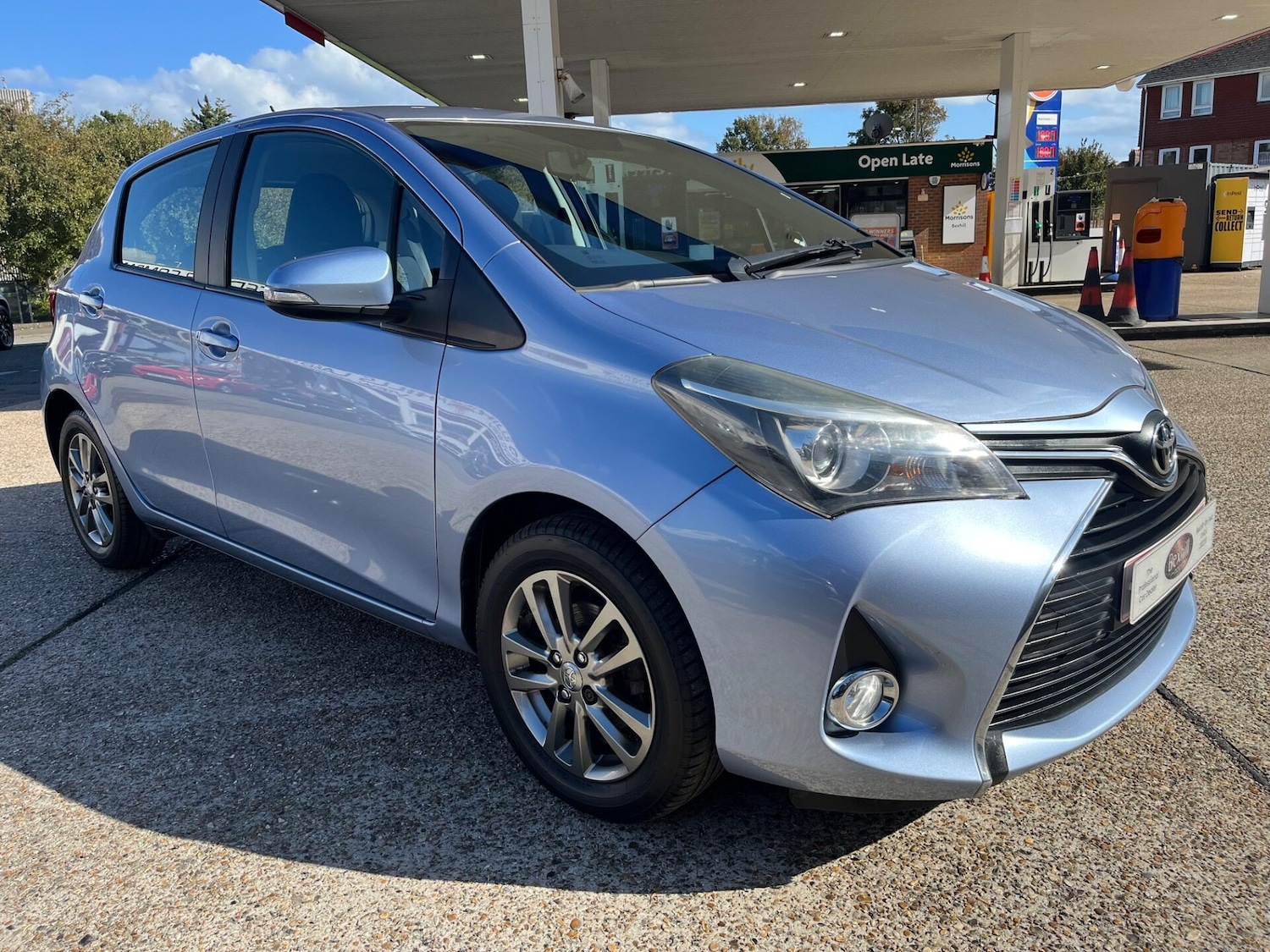 Used Toyota Yaris 2015 for sale - 76517657: Photo 4