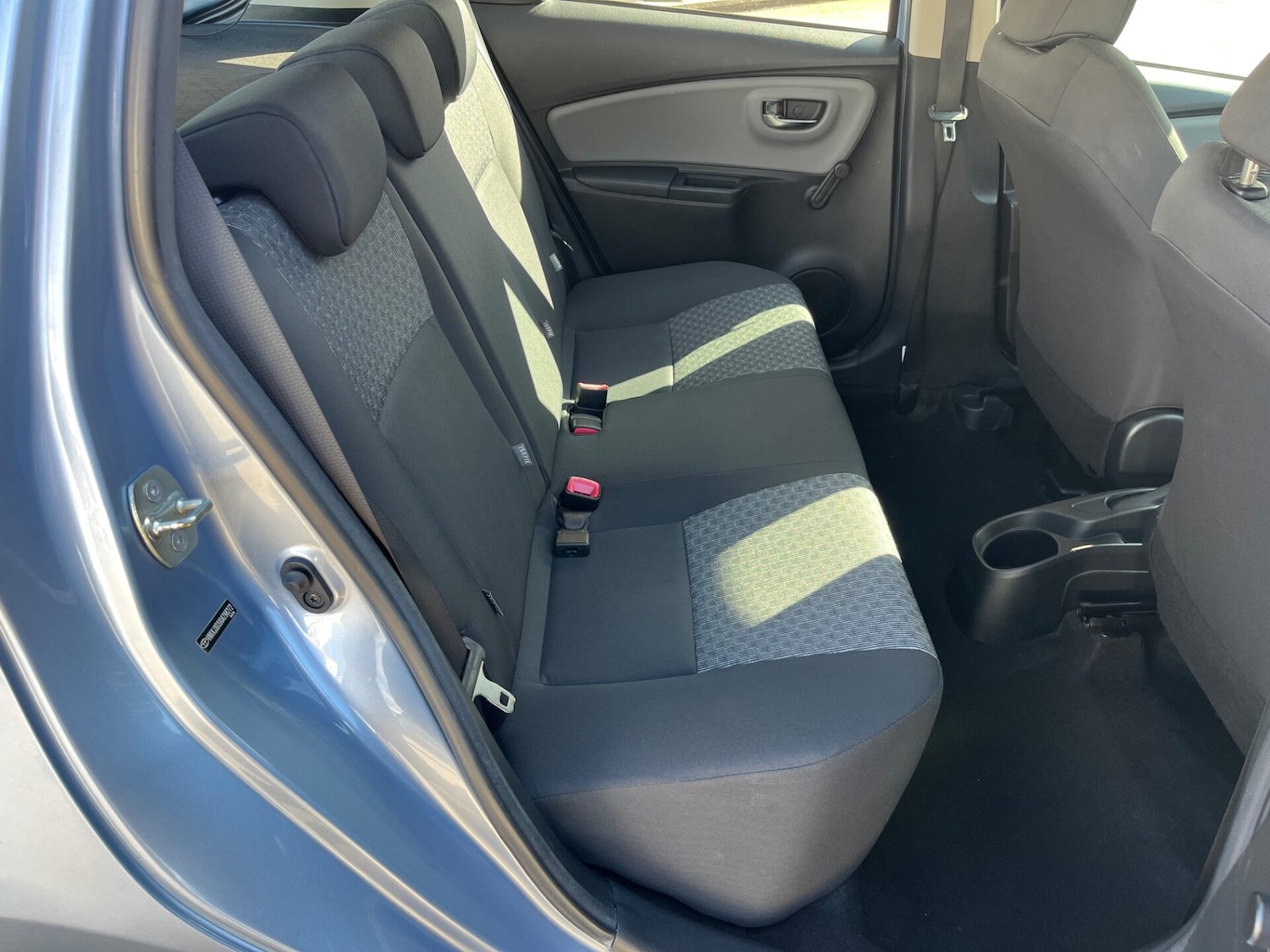 Used Toyota Yaris 2015 for sale - 76517657: Photo 7