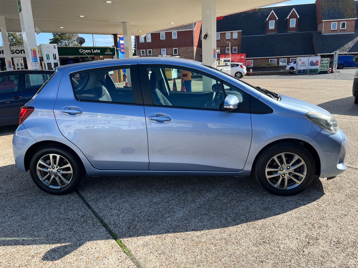 Used Toyota Yaris 2015 for sale - 76517657: Photo 8