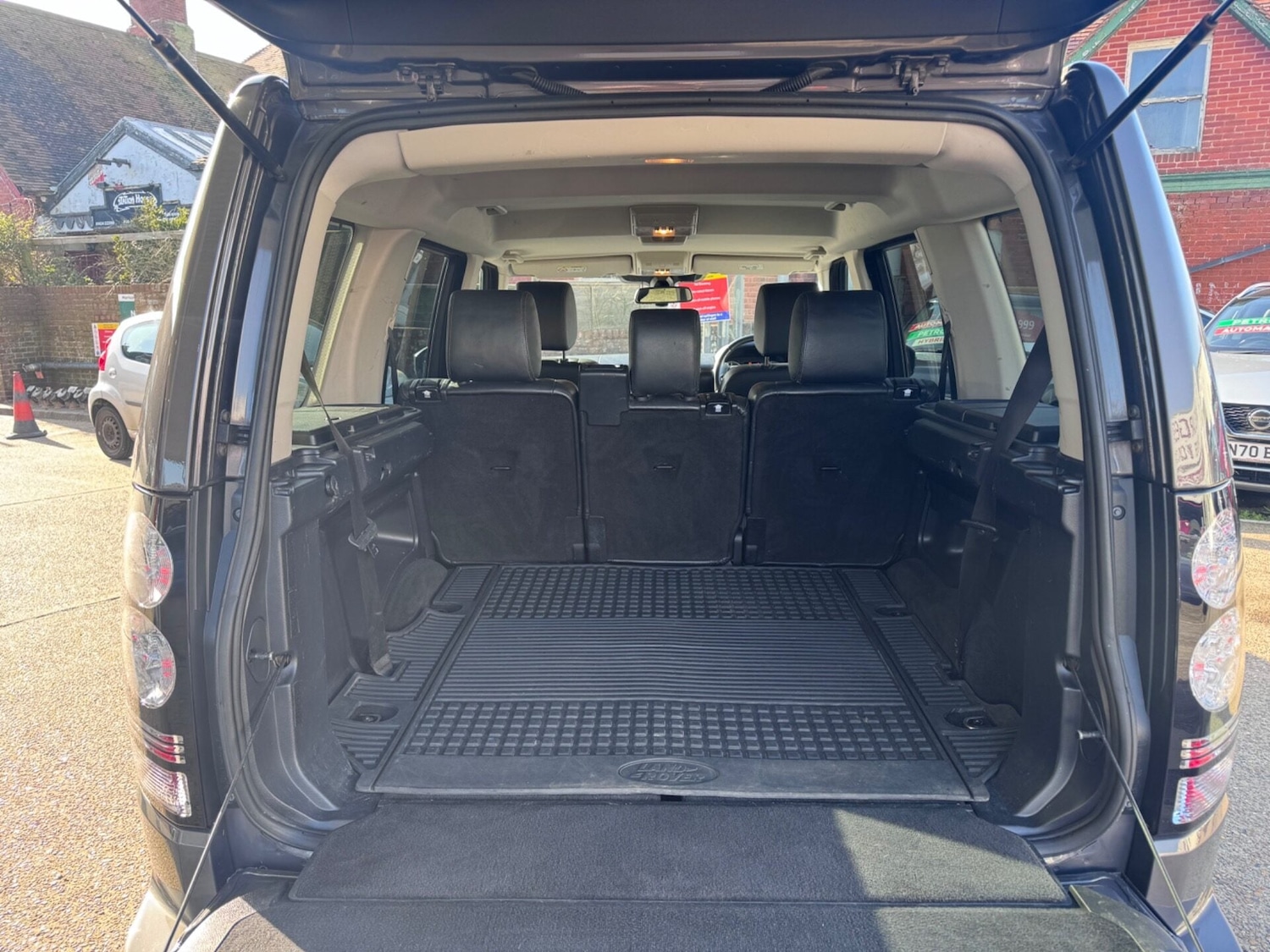 Used Land Rover Discovery 2016 for sale - 77641826: Photo 10