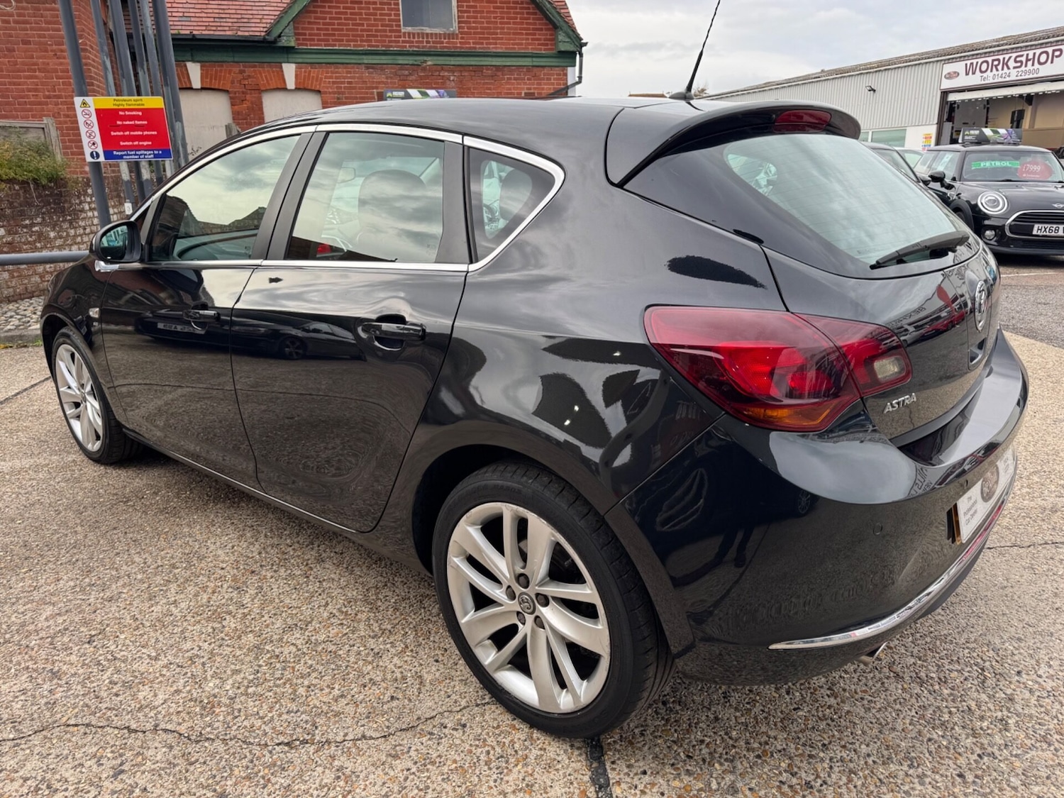 Used Vauxhall Astra 2012 for sale - 76520120: Photo 9