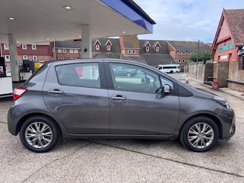 Used Toyota Yaris 2017 for sale - 78802955: Photo