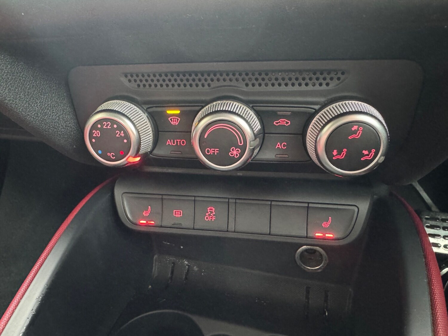 Used Audi A1 2011 for sale - 76631182: Photo 18