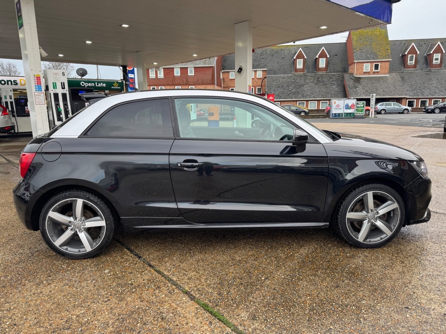 Used Audi A1 2011 for sale - 76631182: Photo 4