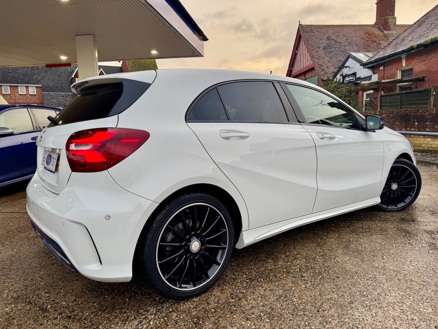 Used Mercedes-Benz A-Class 2016 for sale - 76985192: Photo 2