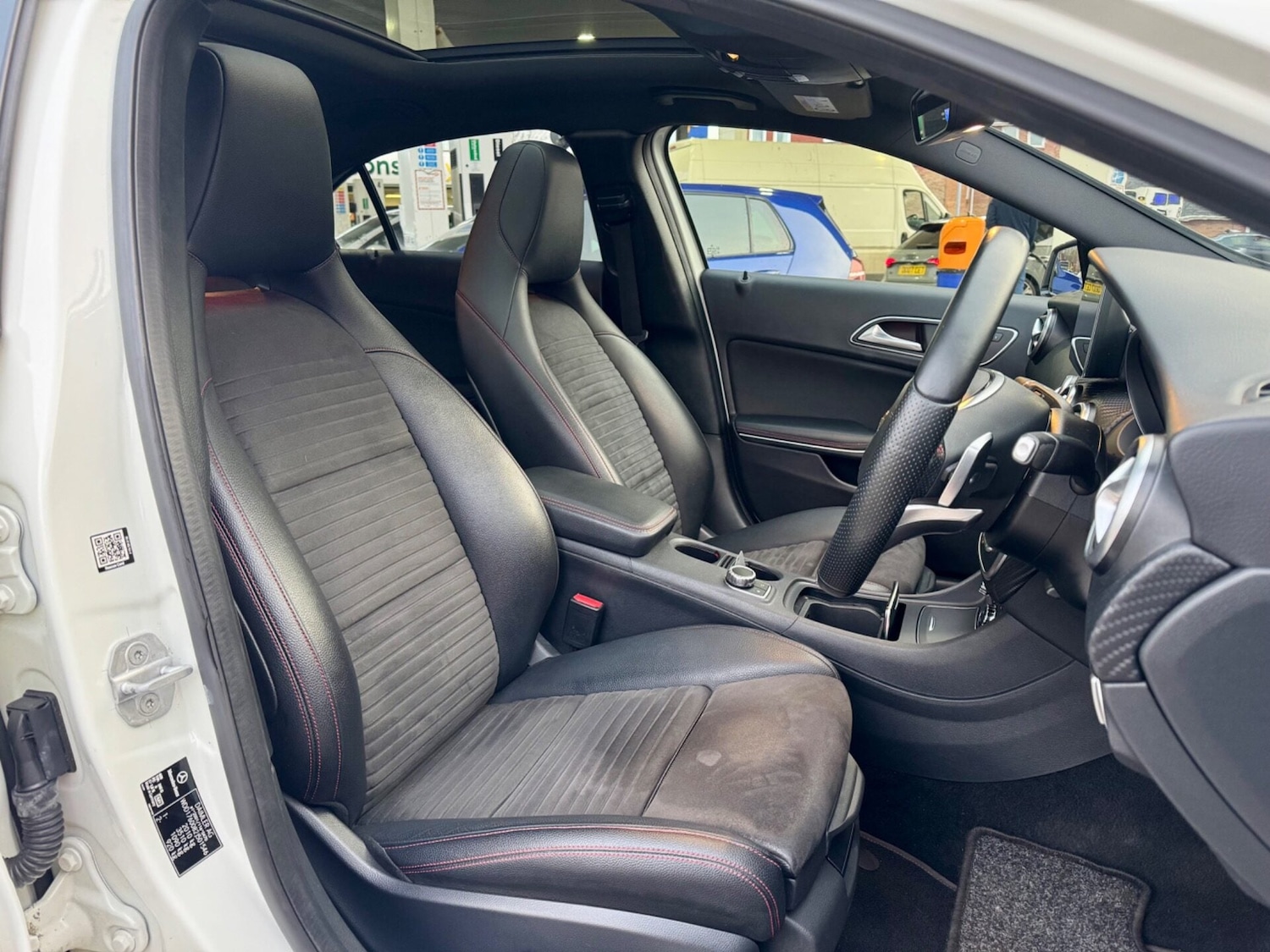 Used Mercedes-Benz A-Class 2016 for sale - 76985192: Photo 3