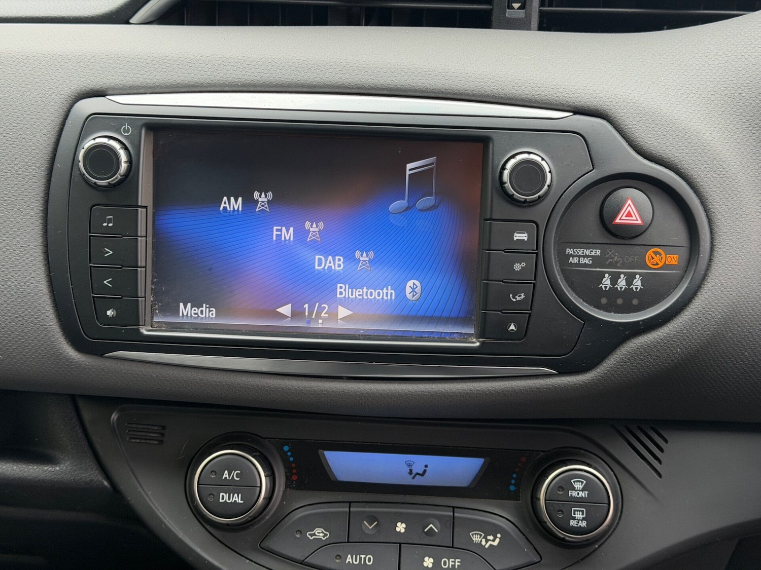 Used Toyota Yaris 2016 for sale - 77666054: Photo 18