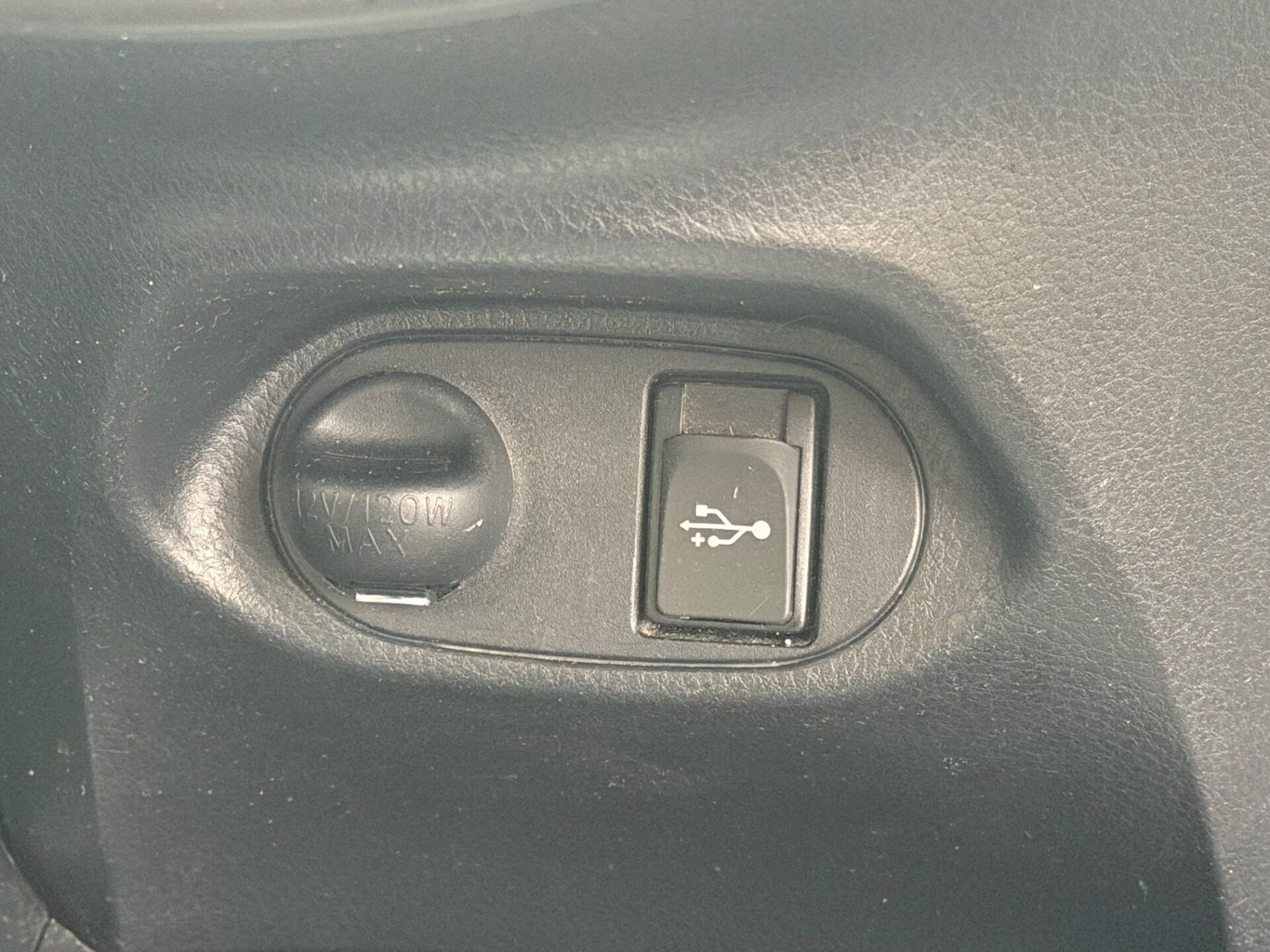 Used Toyota Yaris 2016 for sale - 77666054: Photo 21