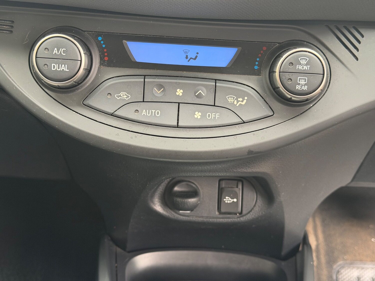 Used Toyota Yaris 2016 for sale - 77666054: Photo 22