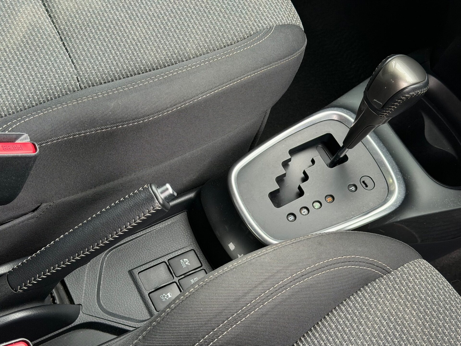 Used Toyota Yaris 2016 for sale - 77666054: Photo 26