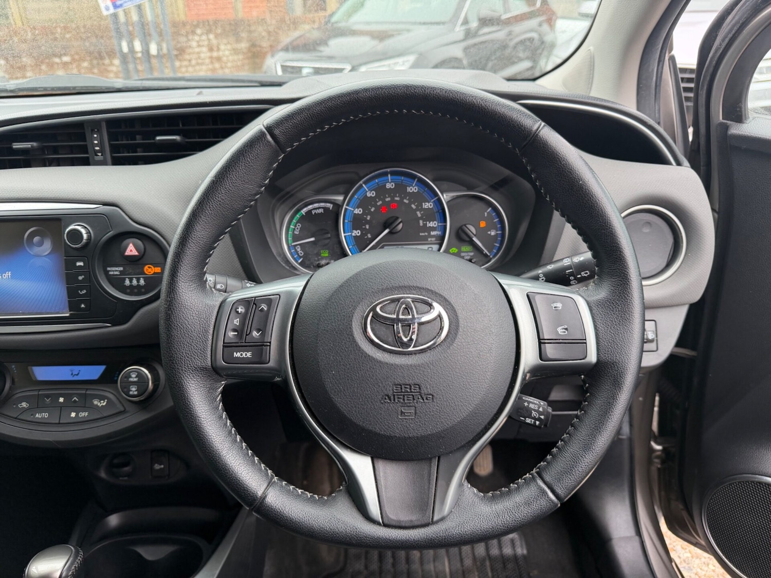 Used Toyota Yaris 2016 for sale - 77666054: Photo 9