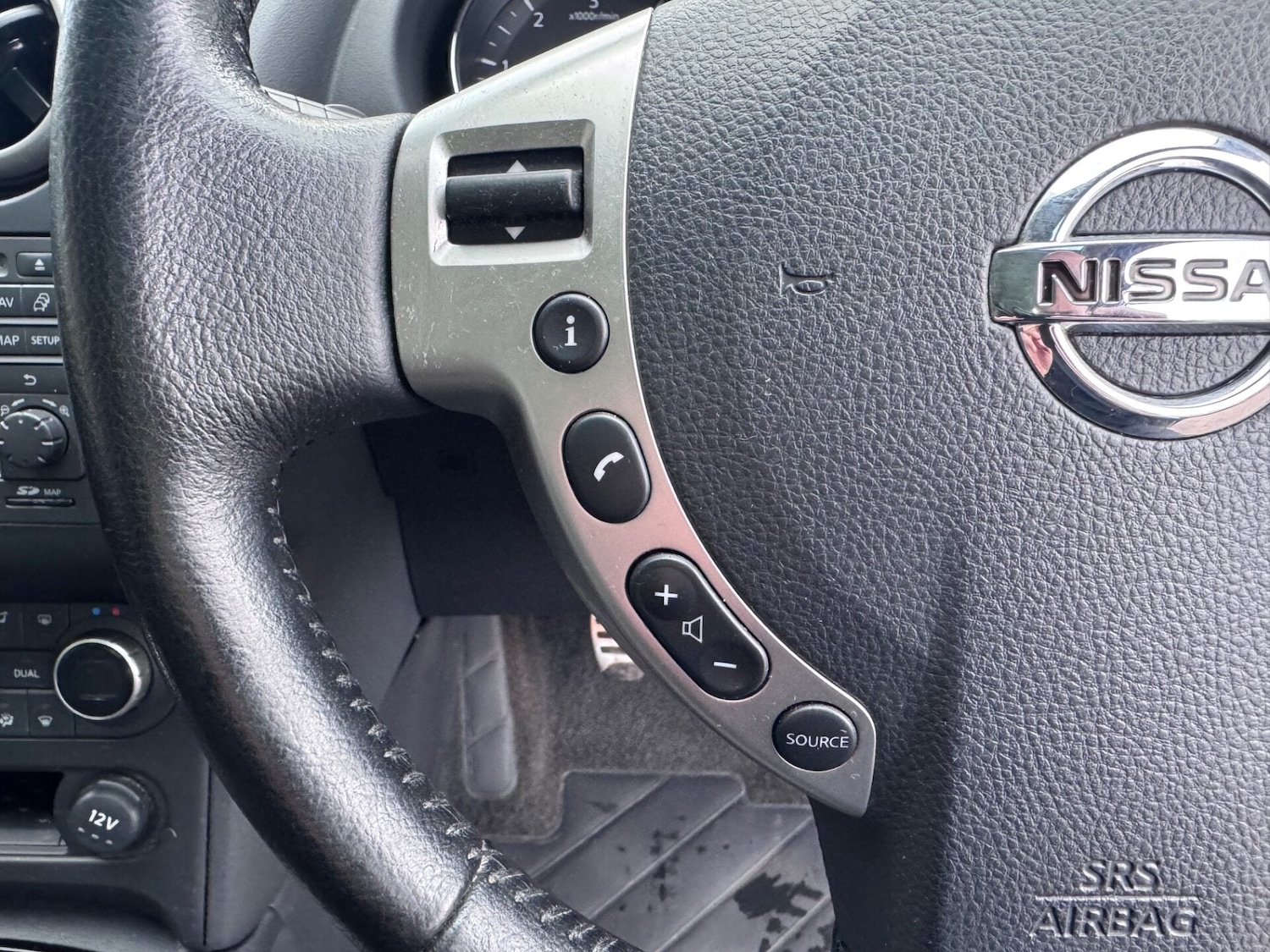 Used Nissan Qashqai 2013 for sale - 77533816: Photo 14