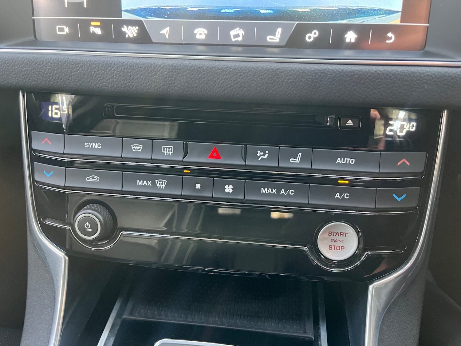 Used Jaguar XF 2016 for sale - 76156948: Photo 22