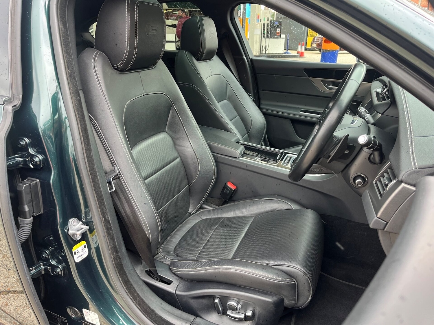 Used Jaguar XF 2016 for sale - 76156948: Photo 3