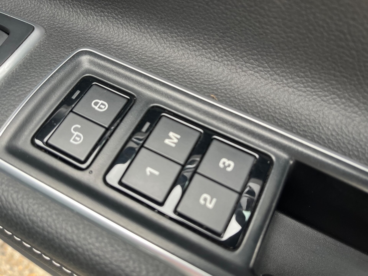 Used Jaguar XF 2016 for sale - 76156948: Photo 31