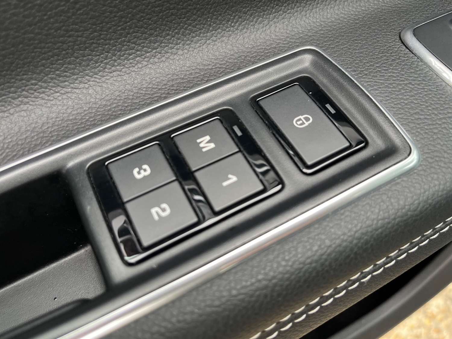 Used Jaguar XF 2016 for sale - 76156948: Photo 34