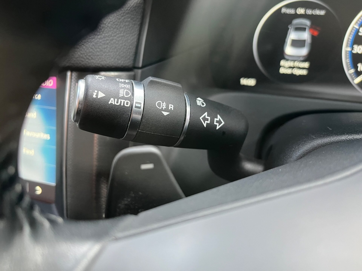 Used Jaguar XF 2016 for sale - 76156948: Photo 39