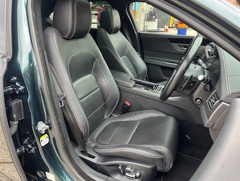 Used Jaguar XF 2016 for sale - 76156948: Photo 3