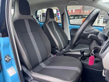 Used Volkswagen up! 2016 for sale - 79652372: Photo
