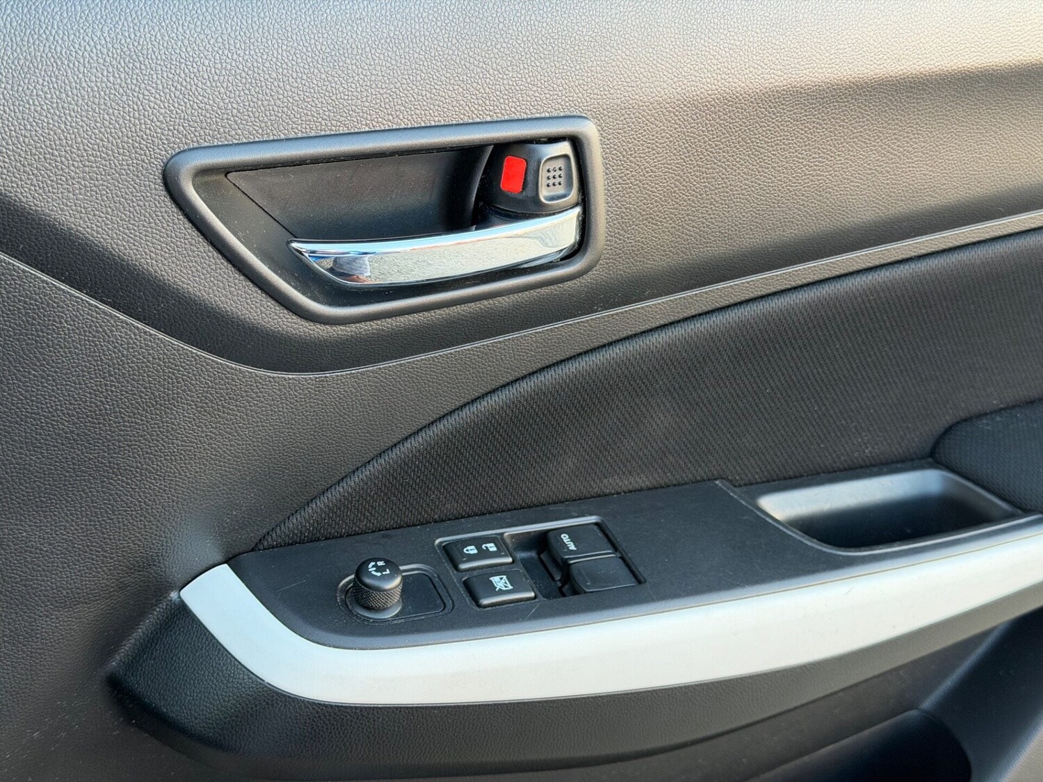 Used Suzuki Swift 2017 for sale - 77663582: Photo 20