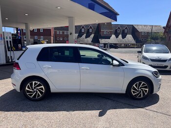 Used Volkswagen Golf 2020 for sale - 78565328: Photo