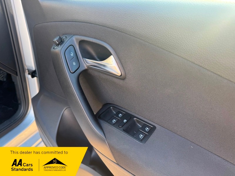 Used Volkswagen Polo 2010 for sale - 76712188: Photo 24