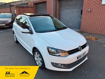 Used Volkswagen Polo 2011 for sale - 76396645: Photo