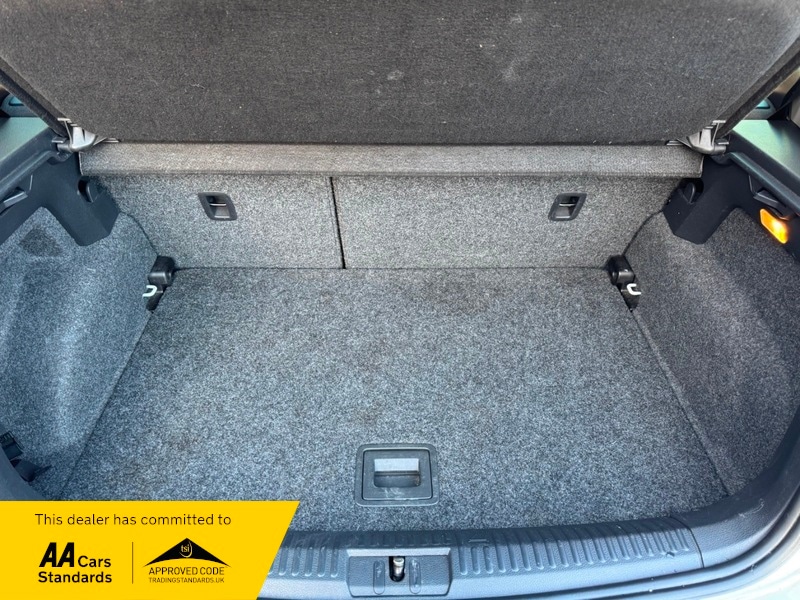 Used Volkswagen Polo 2011 for sale - 76396645: Photo 28