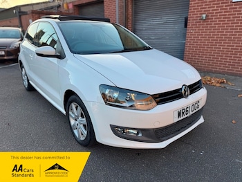 Used Volkswagen Polo 2011 for sale - 76396645: Photo