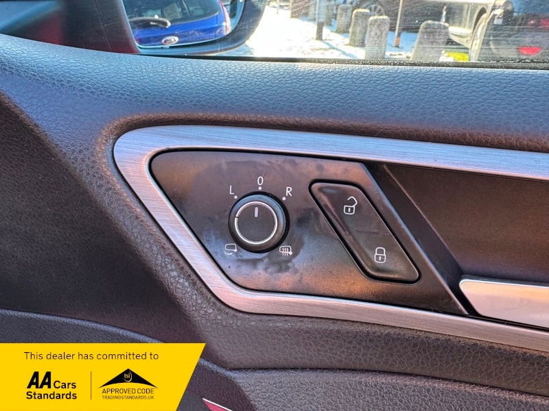 Used Volkswagen Golf 2014 for sale - 77166057: Photo 26