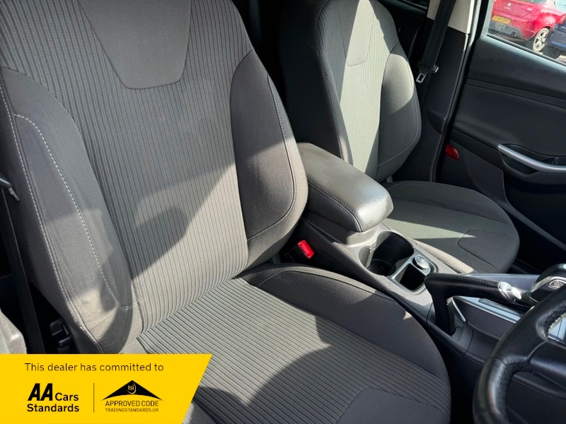 Used Ford Focus 2014 for sale - 76131043: Photo 24