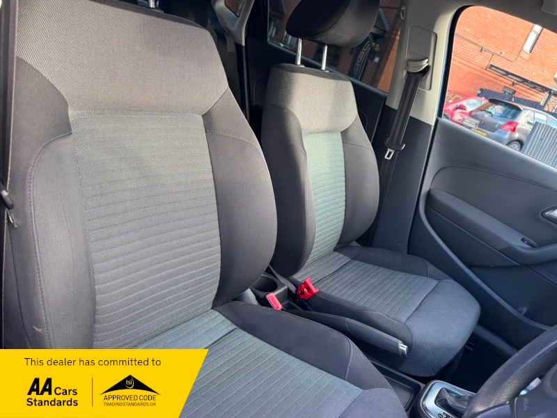 Used Volkswagen Polo 2010 for sale - 76910800: Photo 25