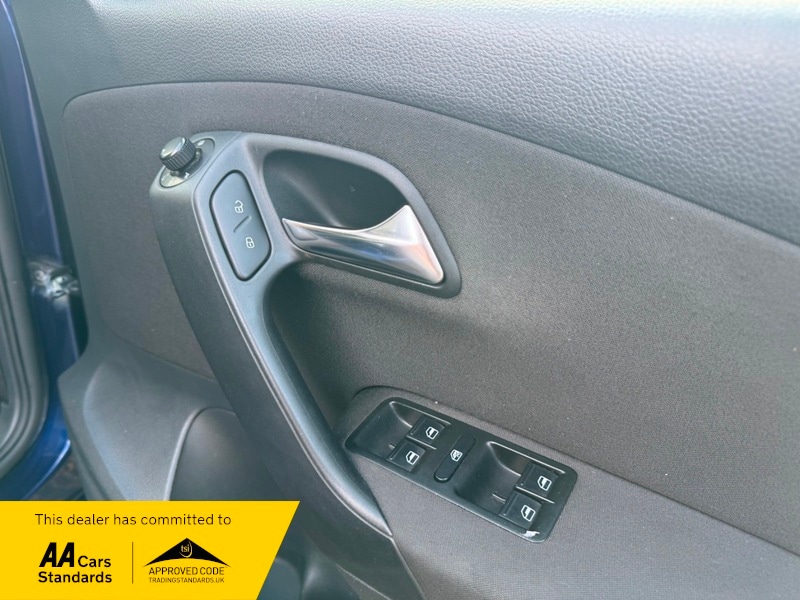 Used Volkswagen Polo 2010 for sale - 76910800: Photo 28