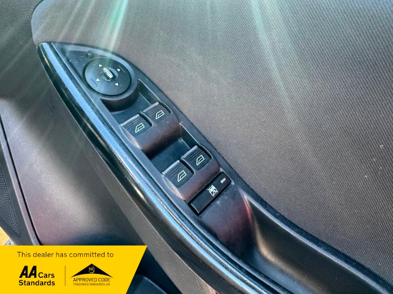 Used Ford Focus 2011 for sale - 77968124: Photo 28