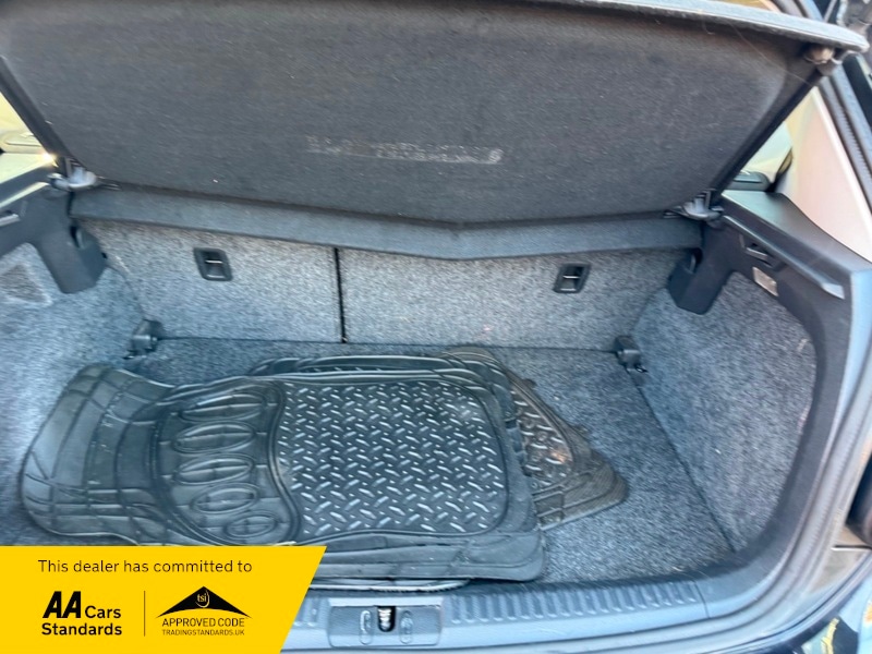 Used Volkswagen Polo 2014 for sale - 76712185: Photo 30