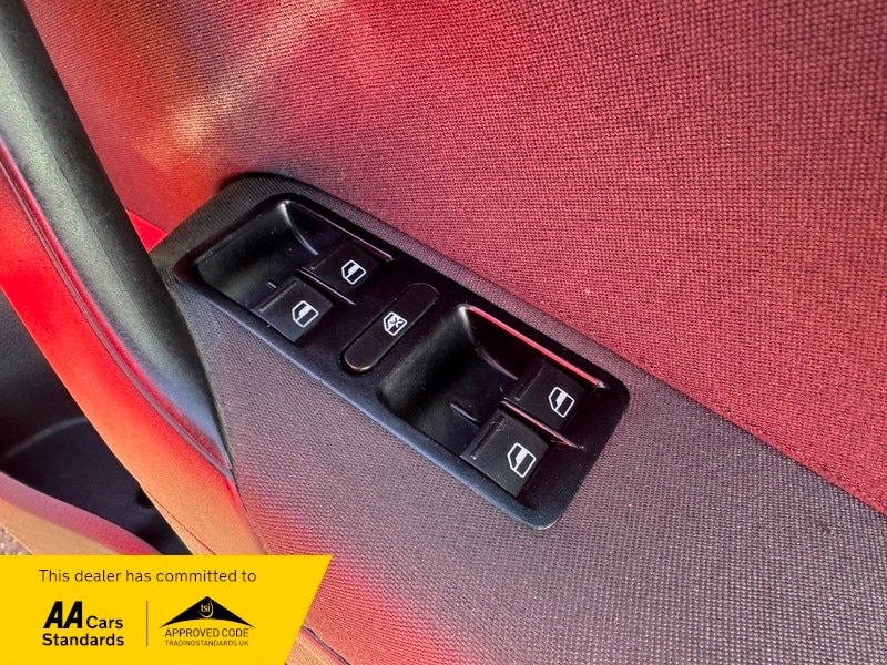 Used Volkswagen Polo 2013 for sale - 76131042: Photo 22