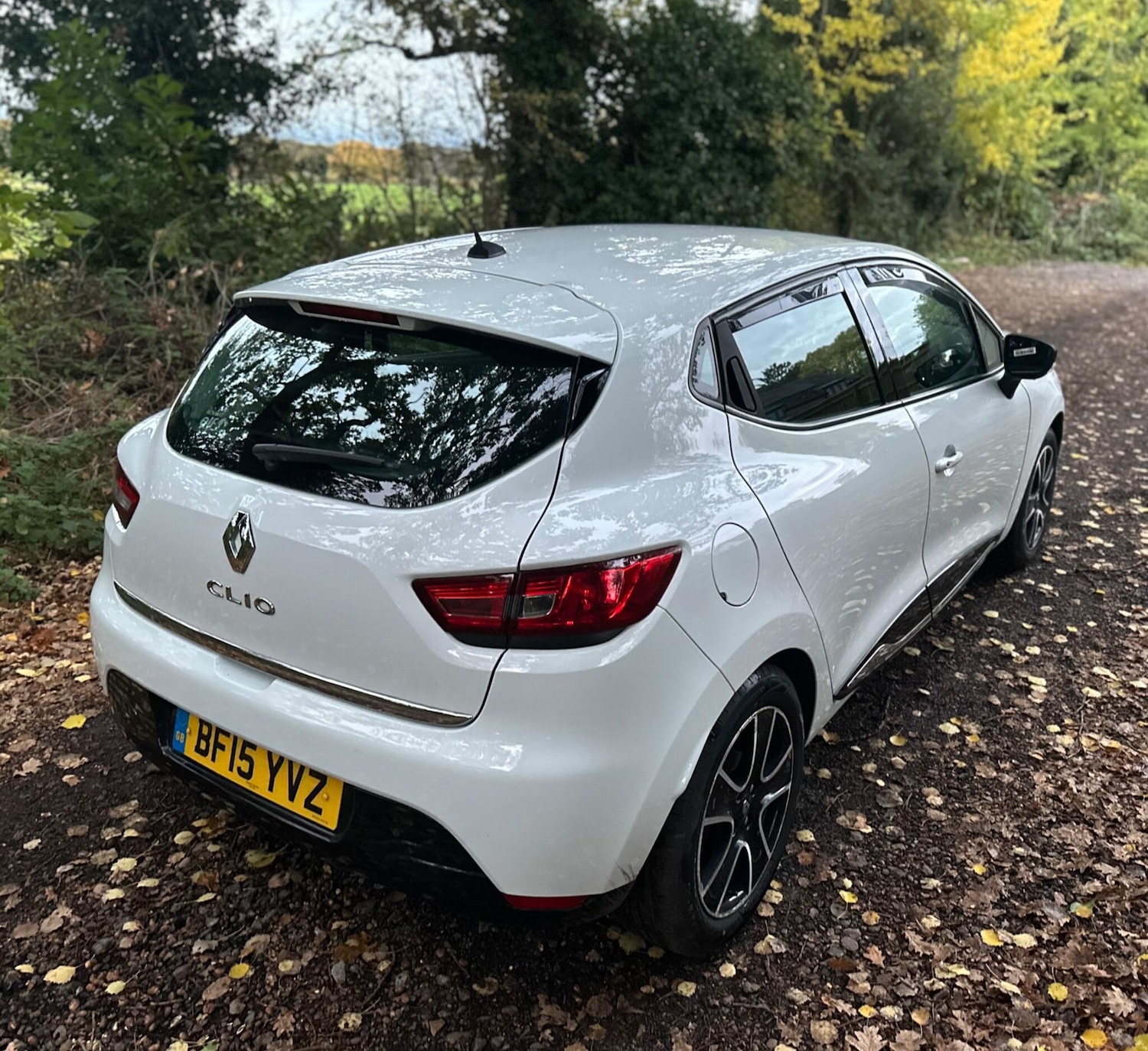 Used Renault Clio 2015 for sale - 76349670: Photo 5