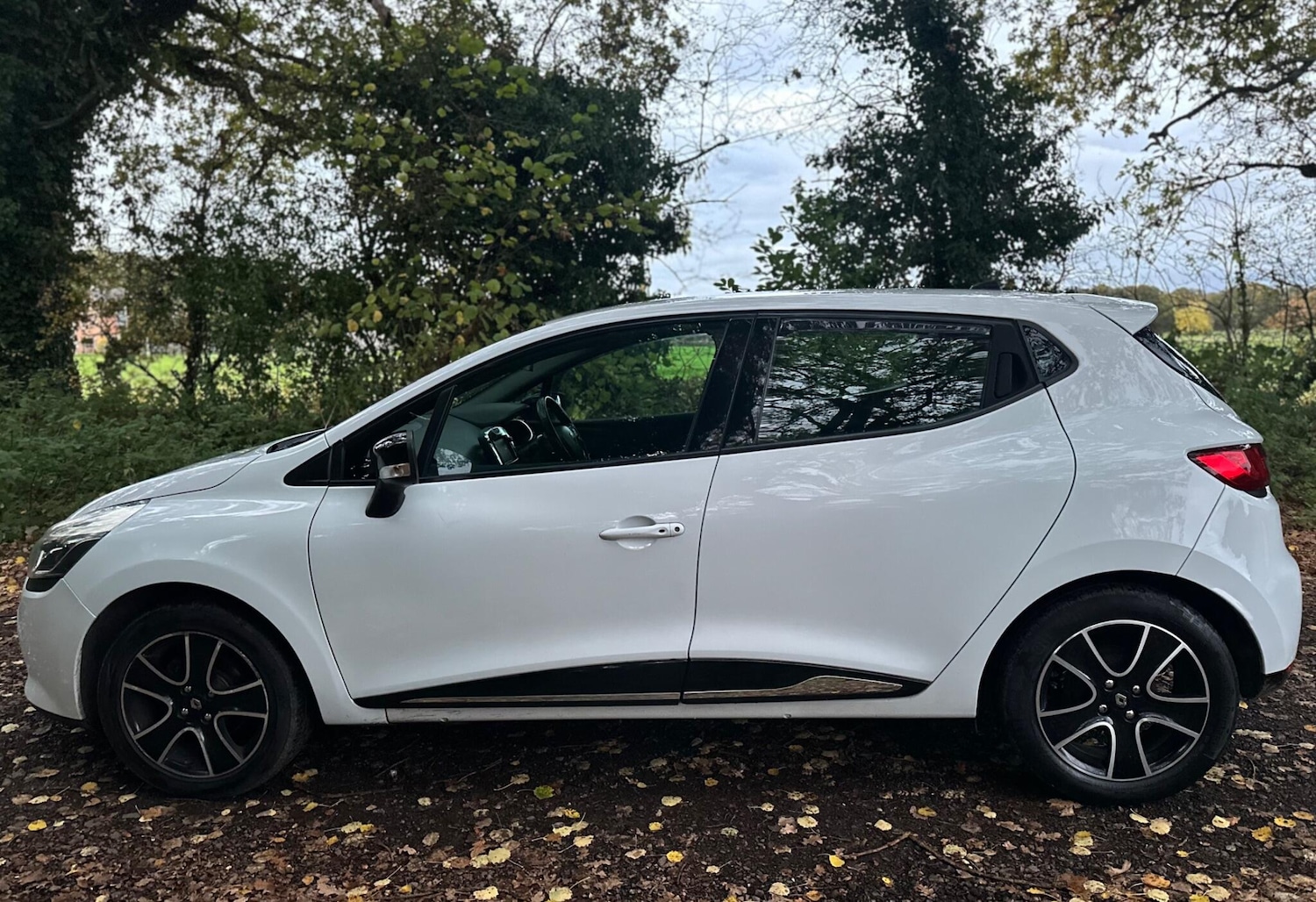 Used Renault Clio 2015 for sale - 76349670: Photo 7