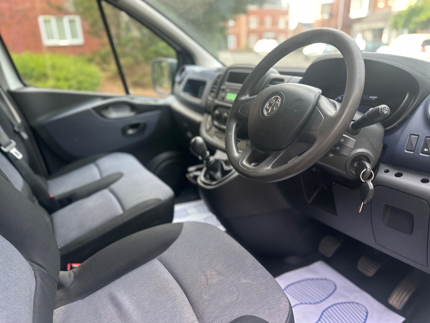 Used Vauxhall Vivaro 2015 for sale - 76336450: Photo 11