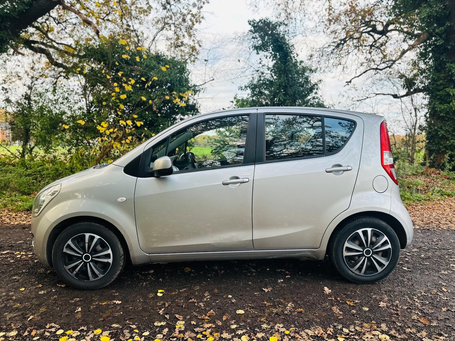 Used Suzuki Splash 2011 for sale - 76538729: Photo 7