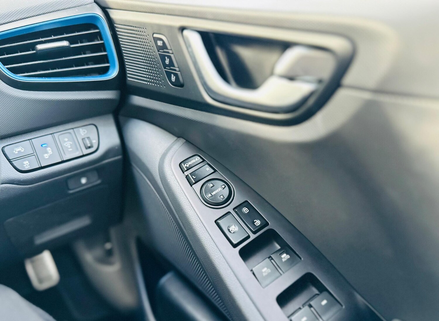 Used Hyundai IONIQ 2017 for sale - 76607039: Photo 30